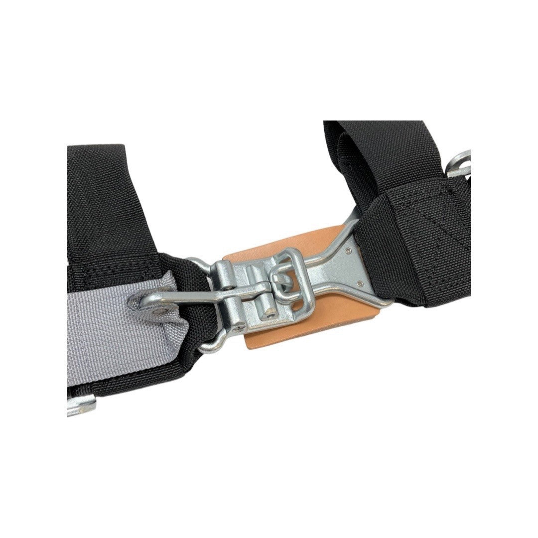 Latest Rage Black 3 Point V Seat Belt w/Quick Latch Release - Each - DLX323VBK